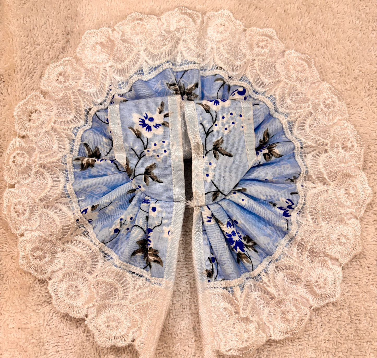 Daily wear cotton poshak with White Lace